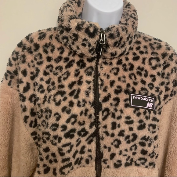 New Balance Fuzzy Jacket Sz XL - Picture 2 of 7